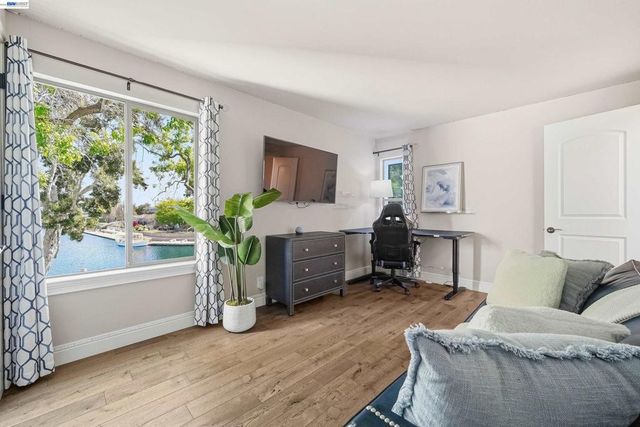 844 Balboa Ln, Foster City, CA 94404