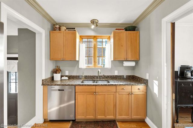 1541 Dorothea Road, Berkley, MI 48072