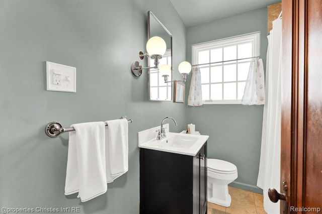 1541 Dorothea Road, Berkley, MI 48072