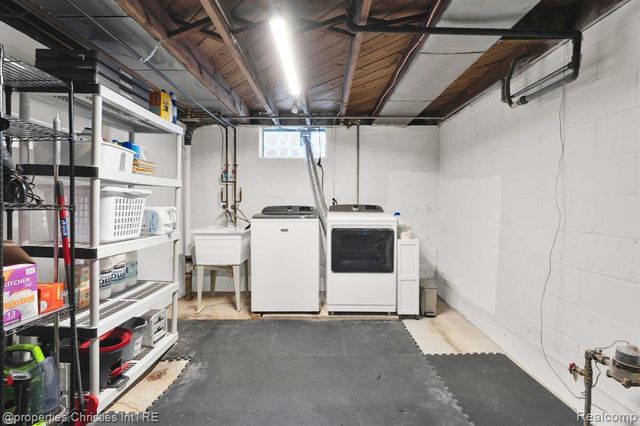 1541 Dorothea Road, Berkley, MI 48072