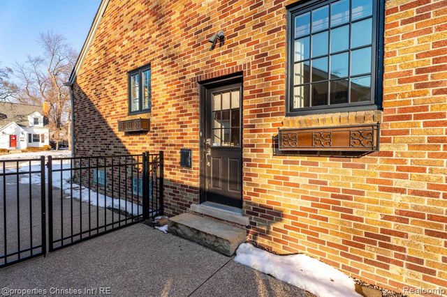 1541 Dorothea Road, Berkley, MI 48072