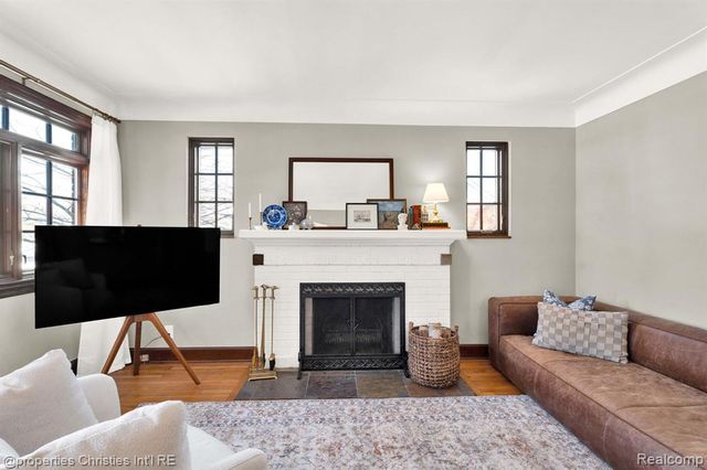 1541 Dorothea Road, Berkley, MI 48072