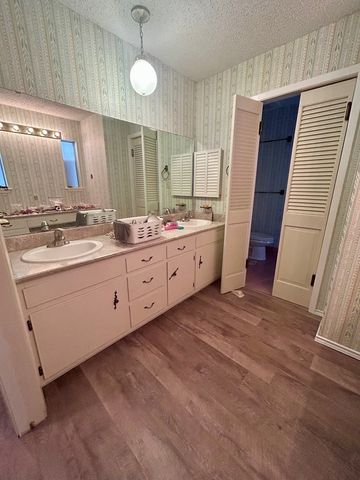 2011 W 6th St, Fort Stockton, TX 79735