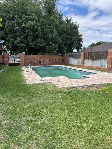 2011 W 6th St, Fort Stockton, TX 79735