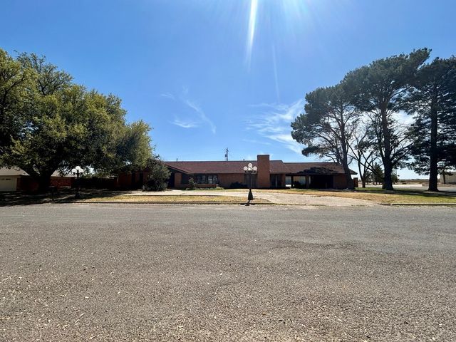 2011 W 6th St, Fort Stockton, TX 79735