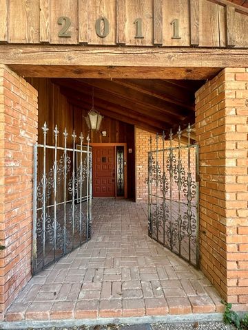 2011 W 6th St, Fort Stockton, TX 79735