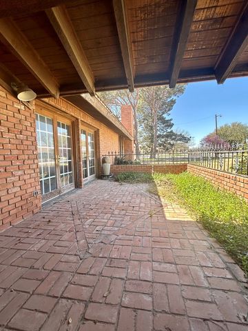 2011 W 6th St, Fort Stockton, TX 79735
