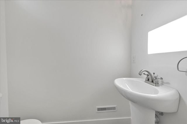 104 LOCUST ST, Annville, PA 17003