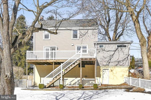 104 LOCUST ST, Annville, PA 17003