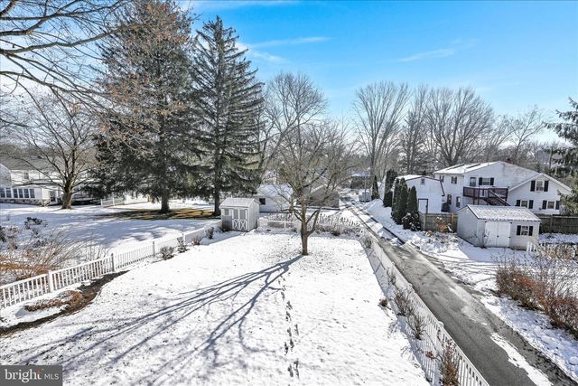 104 LOCUST ST, Annville, PA 17003