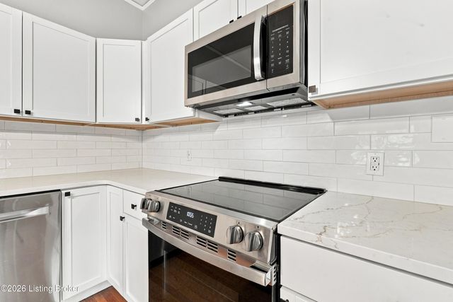 945 Eastern Pkwy, Louisville, KY 40217
