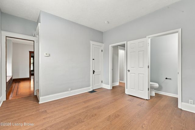 945 Eastern Pkwy, Louisville, KY 40217