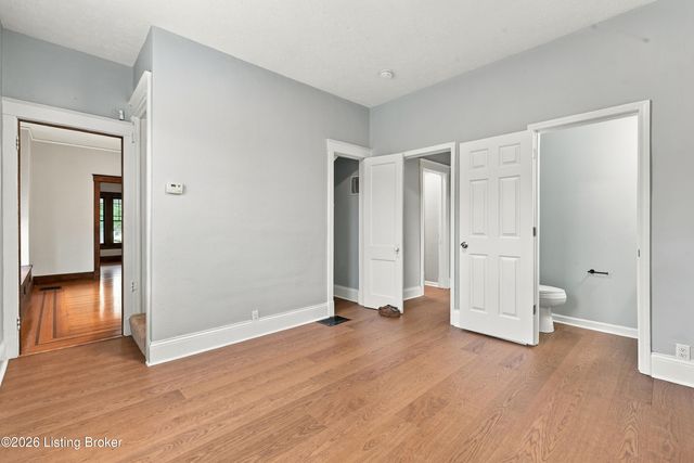 945 Eastern Pkwy, Louisville, KY 40217