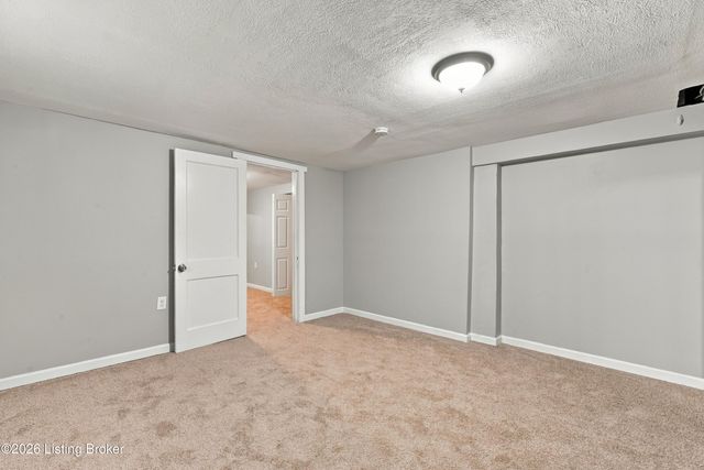 945 Eastern Pkwy, Louisville, KY 40217