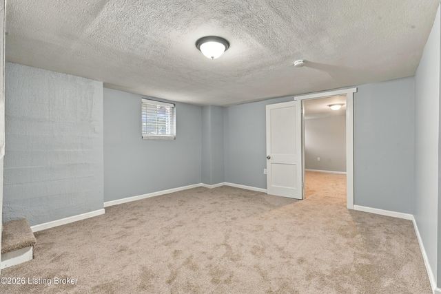 945 Eastern Pkwy, Louisville, KY 40217