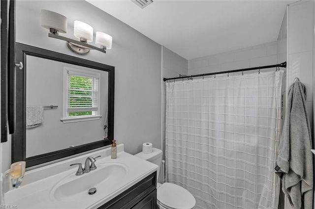3212 Winterberry CT, Virginia Beach, VA 23453