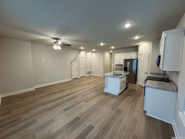 7153 Magnolia Crk Unit 101, San Antonio, TX 78252