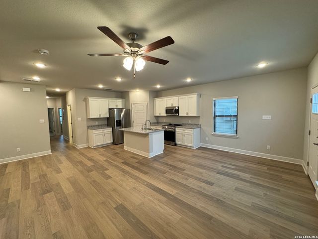 7153 Magnolia Crk Unit 101, San Antonio, TX 78252