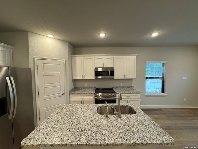 7153 Magnolia Crk Unit 101, San Antonio, TX 78252