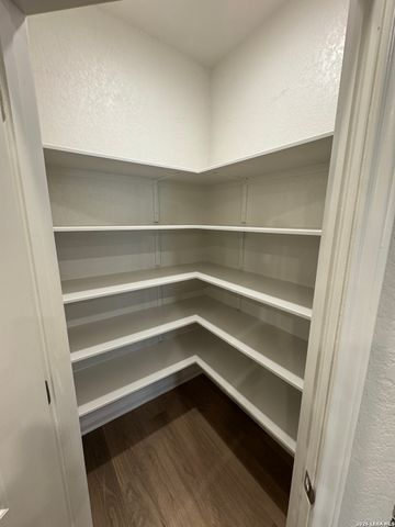 7153 Magnolia Crk Unit 101, San Antonio, TX 78252