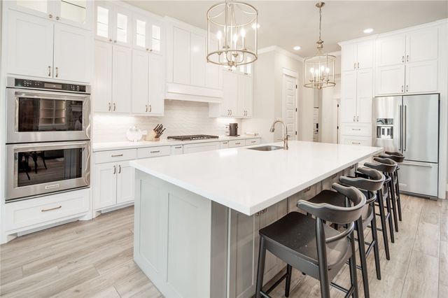 1911 Spanish Moss Drive, College Station, TX 77845