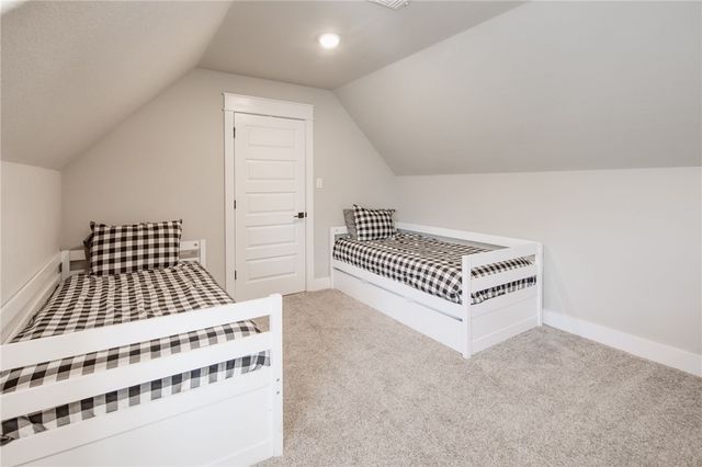 1911 Spanish Moss Drive, College Station, TX 77845