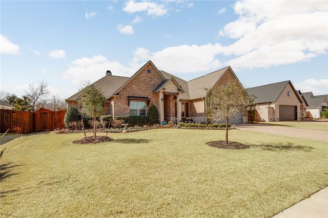 1911 Spanish Moss Drive, College Station, TX 77845