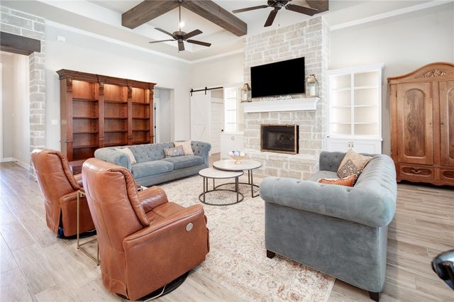 1911 Spanish Moss Drive, College Station, TX 77845