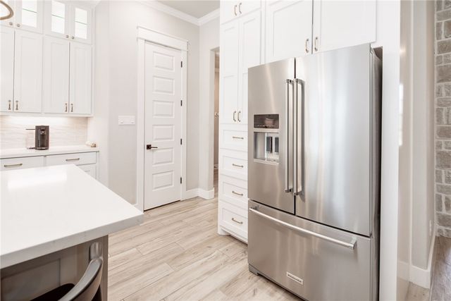 1911 Spanish Moss Drive, College Station, TX 77845