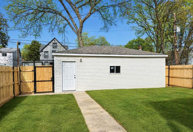 736 N Pine Avenue 1, Chicago, IL 60644