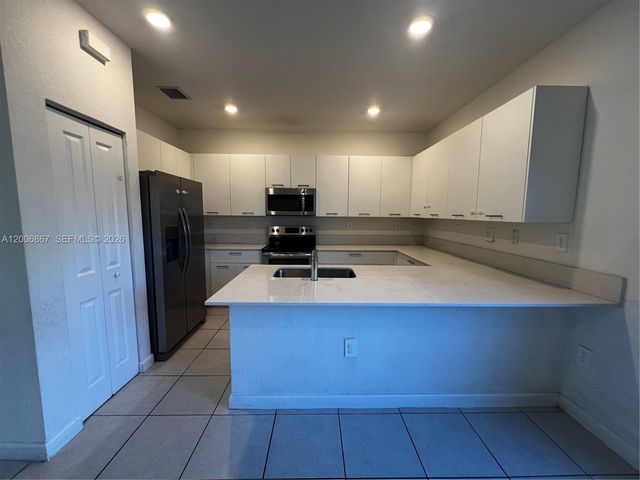 12429 NW 23rd Ct, Miami, FL 33167