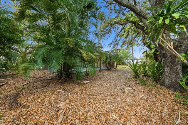 4030 DEKLE AVENUE, North Port, FL 34286