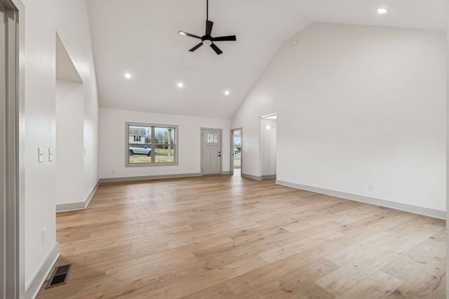 200 Leigh Anna Circle, Lafayette, TN 37083