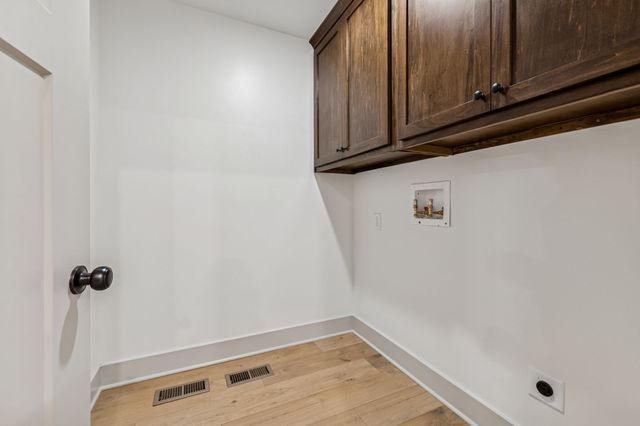 200 Leigh Anna Circle, Lafayette, TN 37083