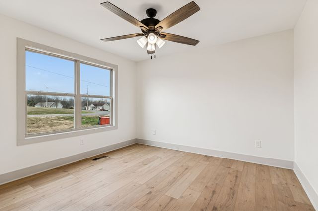 200 Leigh Anna Circle, Lafayette, TN 37083