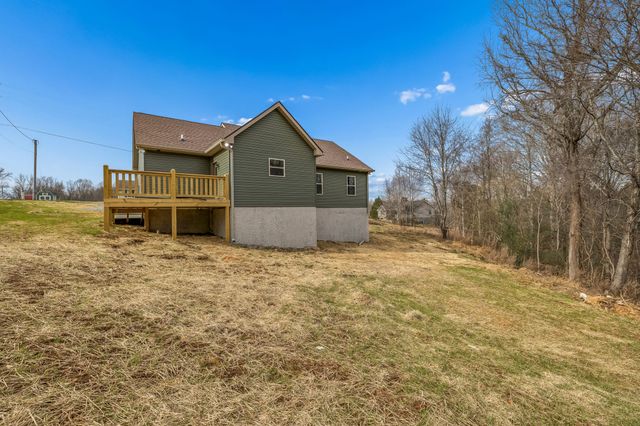 200 Leigh Anna Circle, Lafayette, TN 37083