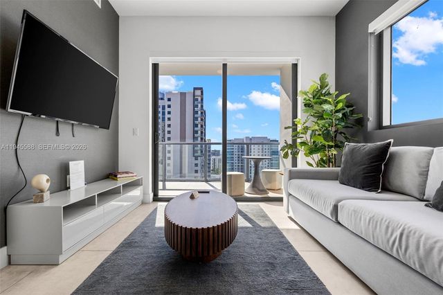 239 SW 9th St 2102, Miami, FL 33130