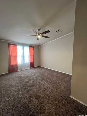 376 County Road 5702, Natalia, TX 78059