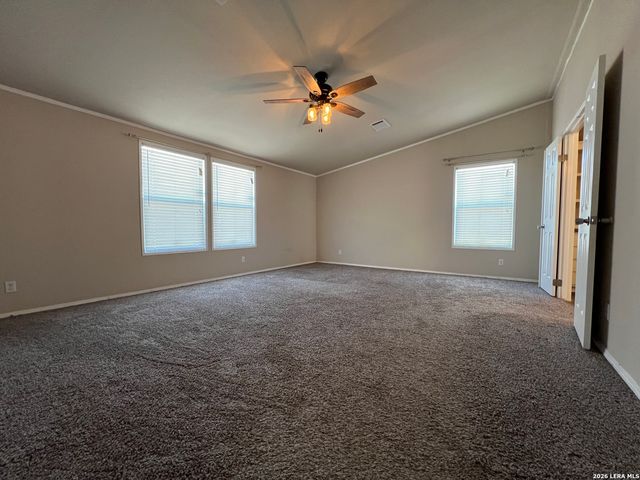 376 County Road 5702, Natalia, TX 78059