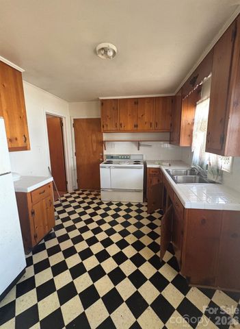 1907 Jennings Street, Charlotte, NC 28216