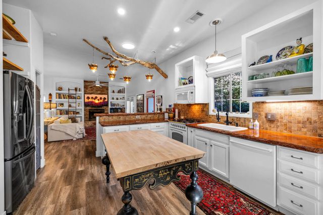 53980 Avenida Mendoza, La Quinta, CA 92253
