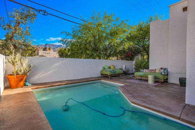 53980 Avenida Mendoza, La Quinta, CA 92253