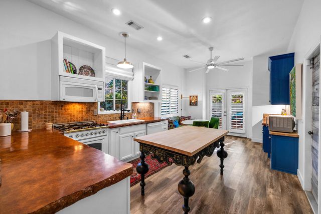 53980 Avenida Mendoza, La Quinta, CA 92253