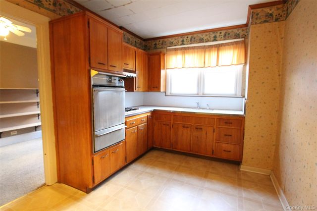 61-54 56th Avenue, Maspeth, NY 11378