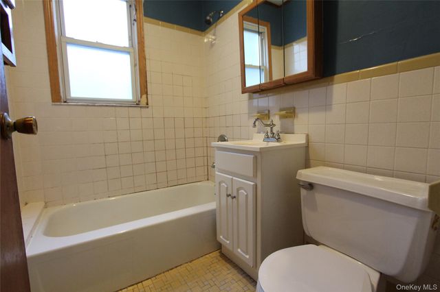 61-54 56th Avenue, Maspeth, NY 11378