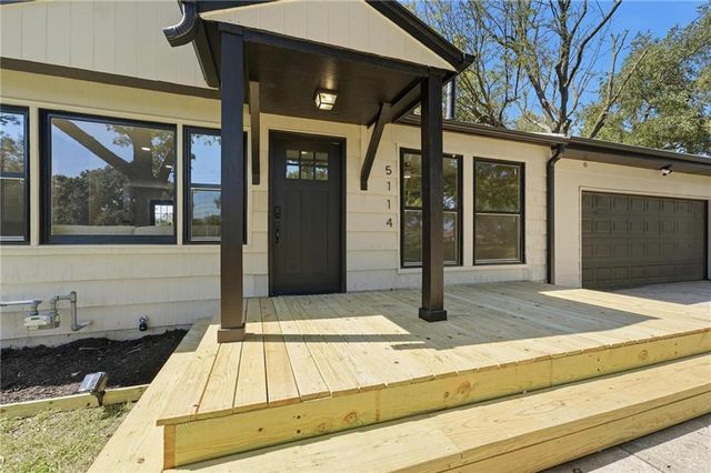 5114 S Fuller Drive, Independence, MO 64055