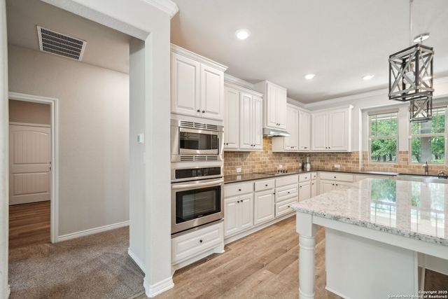 4049 Hickory Forrest, Seguin, TX 78155