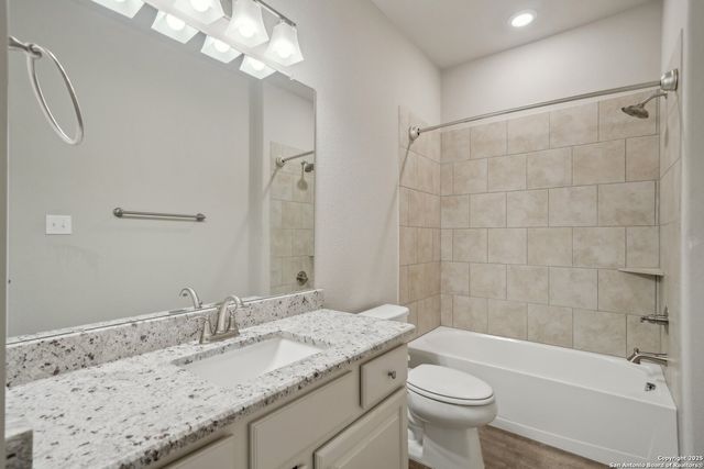 4049 Hickory Forrest, Seguin, TX 78155