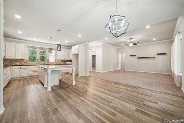 4049 Hickory Forrest, Seguin, TX 78155