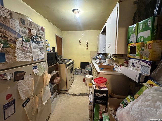 3130 GOLDEN AVE, San Antonio, TX 78211